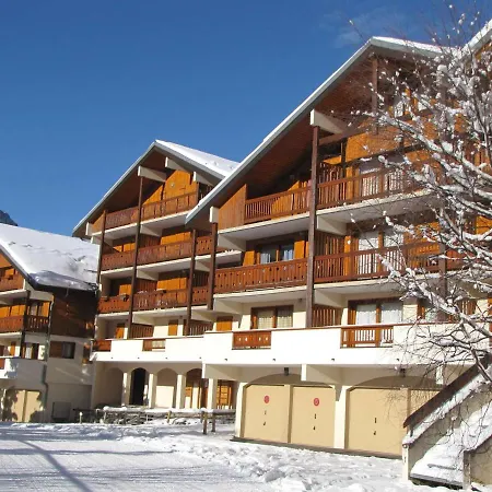 Lumineux Avec Grand Balcon, Au Centre De Pralognan-la-vanoise, Proche Commerces Et Telepherique - Fr-1-464-91